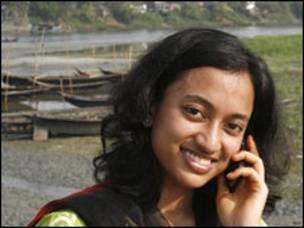বাংলাদেশে মোবাইল ফোন ব্যবহারকারীদের একটা বড় অংশ হচ্ছে কিশোর-কিশোরী