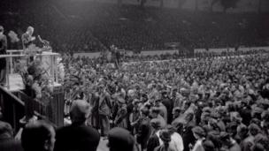 Thousands flocked to hear him preach in London in 1954