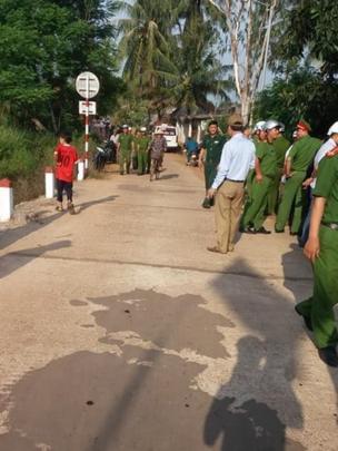 Công an quây kín khu vực gần Đầm Trà Ổ hôm 8/5