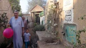 بالصور: احتفالات المسلمين بعيد الفطر