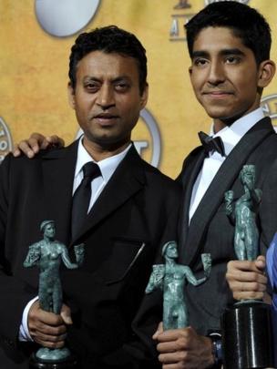 Indian actors (L-R) Irrfan Khan and Dev Patel pose with their awards for Outstanding Cast in a Motion Picture for "Slumdog Millionaire" in the press room at the 15th Screen Actors Guild Awards at the Shrine Auditorium in Los Angeles, California, USA 25 January 2009