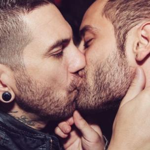 chicos gay grupos de whatsapp