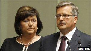 Bronislaw Komorowski and his wife, Anna, during the swearing-in ceremony in Warsaw (6 August 2010)
