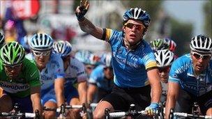Mark Cavendish celebrates as he takes his 3rd stage win on stage twelve of the 2008 Tour de France