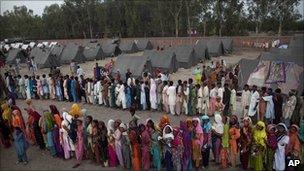 Flood victims in in Sukkar, Sindh province