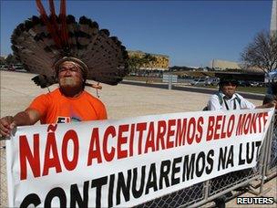 Indigenous people campaign against the construction of the Belo Monte dam in Brasilia (26 August 2010)