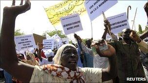 Northern and southern Sudanese at a pro-unity demonstration in Khartoum October 9, 2010