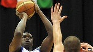 Great Britain's Luol Deng shoots over Hungary's Adam Toth