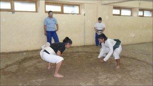 Female wrestlers train in Ulan Bator