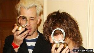 Mark Ronson and Paolo Nutini pose at the Q Awards 2010
