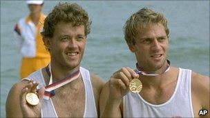Andy Holmes (left) and Steve Redgrave (right)