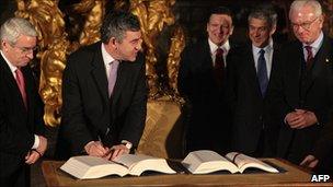 Former UK Prime Minister Gordon Brown signs Lisbon Treaty in Lisbon, 13 Dec 07