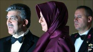 Turkish President Abdullah Gul (left) and his wife Hayrunnisa before the reception in Ankara
