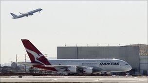 A Qantas A380 at Los Angeles International Airport (5 November 2010)