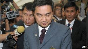 Thai PM Abhisit Vejjajiva at the constitutional court, Bangkok 29 Nov 2010
