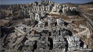 Houses under construction at the Har Homa settlement near Jerusalem (8 December 2010)