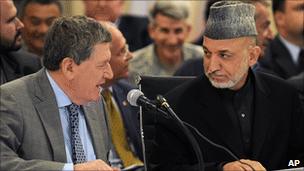 Richard Holbrooke and Hamid Karzai in Kabul in April