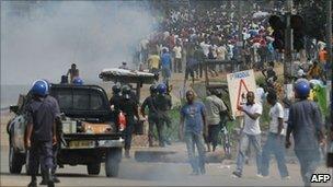 Ivory Coast police face supporters of Alassane Ouattara on Thursday 16 December
