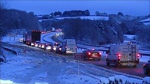 Traffic stuck on the A38 at South Brent, 20 December 2010