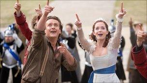 Jason Segel and Emily Blunt in Gulliver's Travels