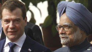 Dmitry Medvedev and Manmohan Singh (21 December 2010)