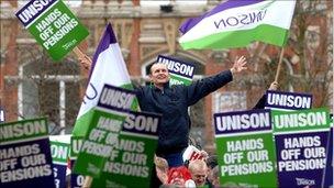 Council and public sector workers (members of Unison trade union) on strike in Victoria Square, Birmingham, Tuesday March 28, 2006.