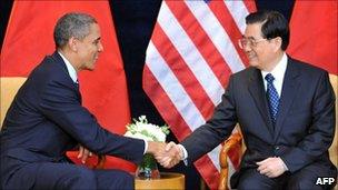 US President Barack Obama and China's Hu Jintao meet in Seoul, 11 Nov 2010