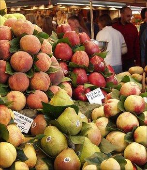 Fruit at a market (Image: BBC)