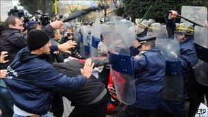 Protesters clash with police in Tirana, 21 January 2011