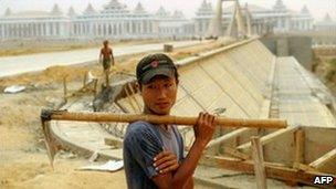 A labourer at a building site in Naypyidaw (image from 2010)