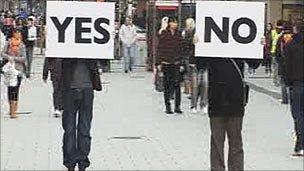 Yes and No placards