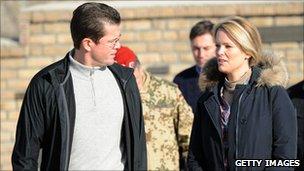 German Defence Minister Karl-Theodor zu Guttenberg with wife Stephanie in Afghanistan (13 Dec 2010)