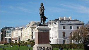 Statue of Sir Francis Drake on Plymouth Hoe