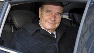 Former French President Jacques Chirac leaves his office in Paris, 7 March 2011