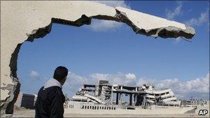 Palestinian National Authority's intelligence service after Israeli attack, 25 March