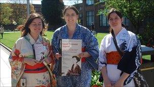 Students in kimonos