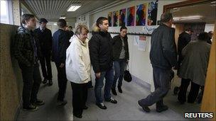 Icelanders queue to vote in Reykjavik