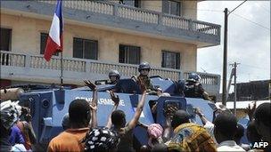 French patrol in Abidjan, 12 April