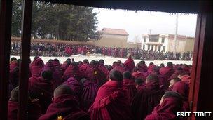 Funeral of monk who set himself on fire, at Kirti monastery on 19 March 2011 (Image: Free Tibet)