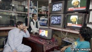 Watching the news in Kabul