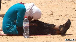 Unidentified woman at the Libyan-Tunisian border