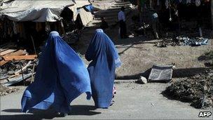 Afghan women in Kabul's old quarter on 8 June 2011