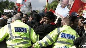 Tamils protest in the UK (May 2009)