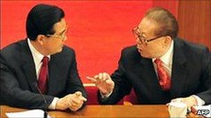 Former Communist Party leader Jiang Zemin (right) talking to Chinese President Hu Jintao in 2008