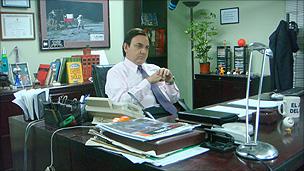 Manuel in Chile's The Office