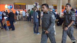 Israeli officers at Ben Gurion, 6 July