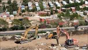 Construction in the West Bank settlement of Ariel (September 2010)
