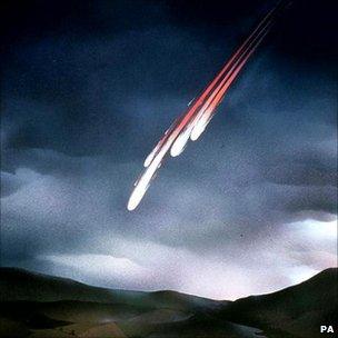 Художники изображают падение метеорита