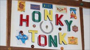 Honky Tonk exhibition