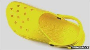 Crocs ban for hospital staff in Wales over safety fears - BBC News